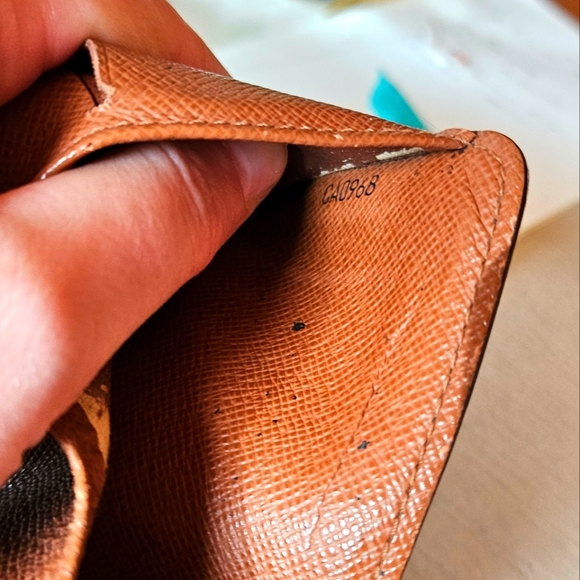 Authentic Louis Vuitton Monogram Canvas Wallet - Picture 7 of 11